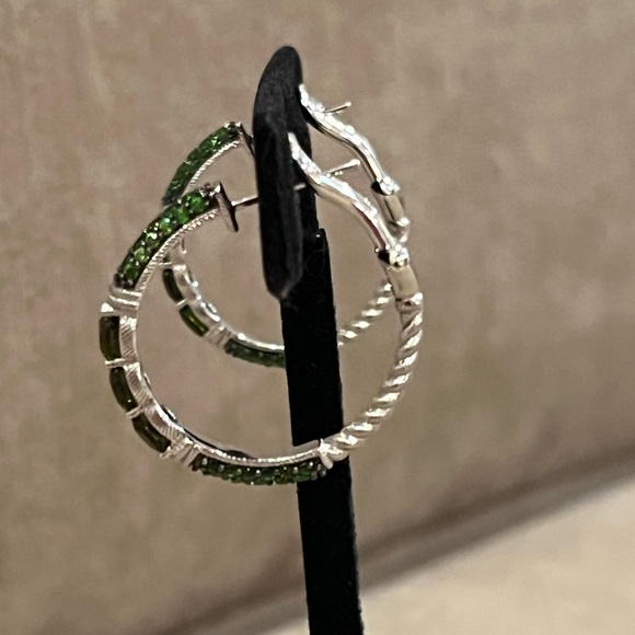 Judith Ripka Sterling Silver Green Chrome Diopside Hoop Pierced Earrings NEW! - Picture 9 of 13